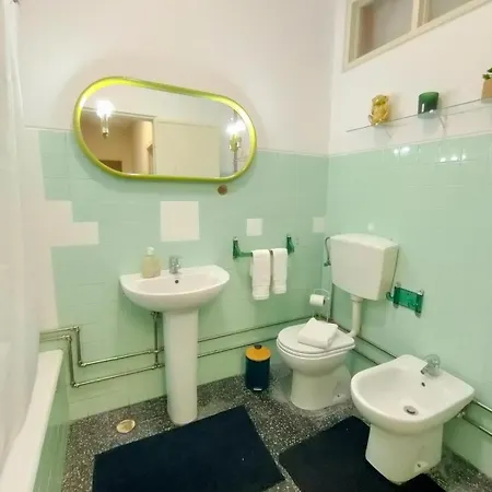 Lovely In Center Apartment *