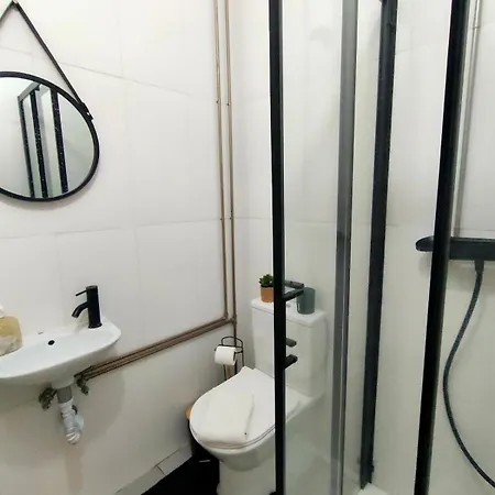 Lovely In Center Apartment *