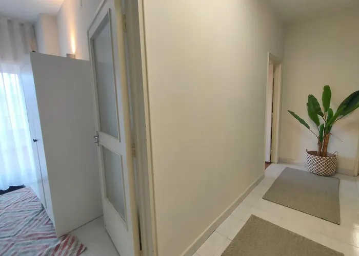 Lovely In Center Apartamento Leiria